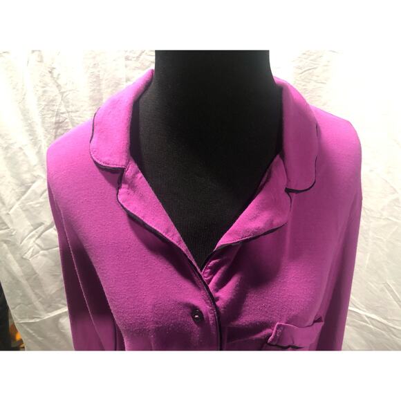 Victoria’s Secret oversized button up plum super soft women's night shirt sz L - Picture 2 of 6